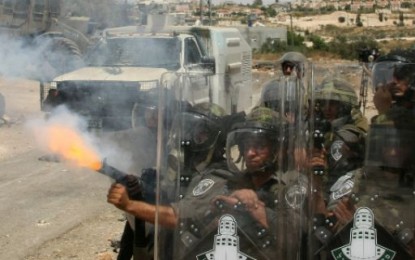 إصابة 12 فلسطينيا في اشتباكات بمدينة القدس