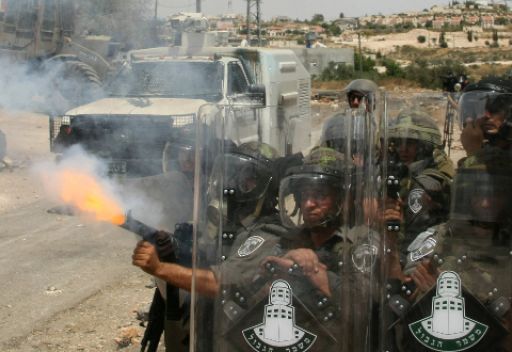 إصابة 12 فلسطينيا في اشتباكات بمدينة القدس