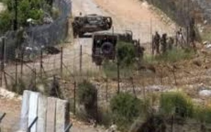مقاتلان من المعارضة السورية يفتحان النار على دورية إسرائيلية في الجولان