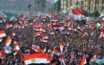 مسودة خارطة الطريق للجيش المصري ستعلق العمل بالدستور وتحل مجلس الشورى