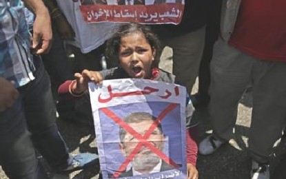 رويترز تكشف تفاصيل الأيام الأخيرة قبل عزل “مرسي”