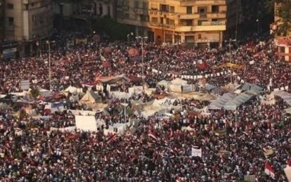كيري : مصر في “لحظة فارقة”