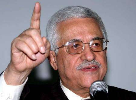 عباس ثاني زعيم عربي في القاهرة بعد سقوط مرسي