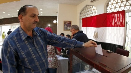 الداخلية المصرية تتوقع موافقة بنسبة 95% على الدستور