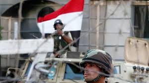 مقتل وجرح 18 جندياً مصرياً في هجوم على حافلة بسيناء