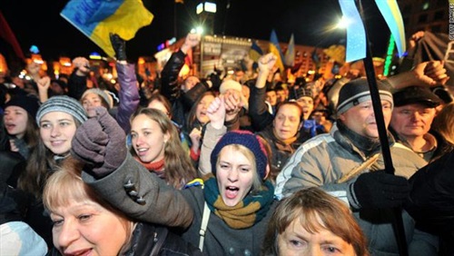 معارضة أوكرانيا تحتل “العدل” والحكومة تهدد بالطوارئ