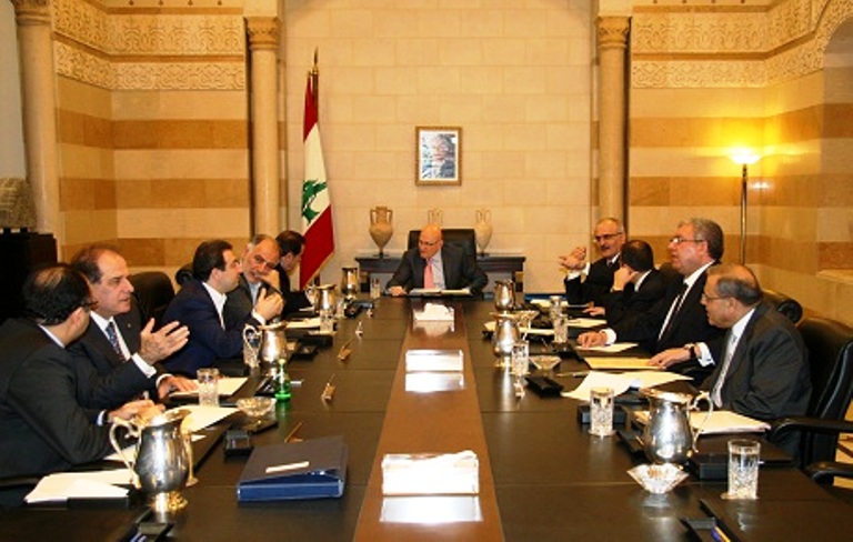 لبنان يسمح لمواطنيه بمقاومة الاحتلال