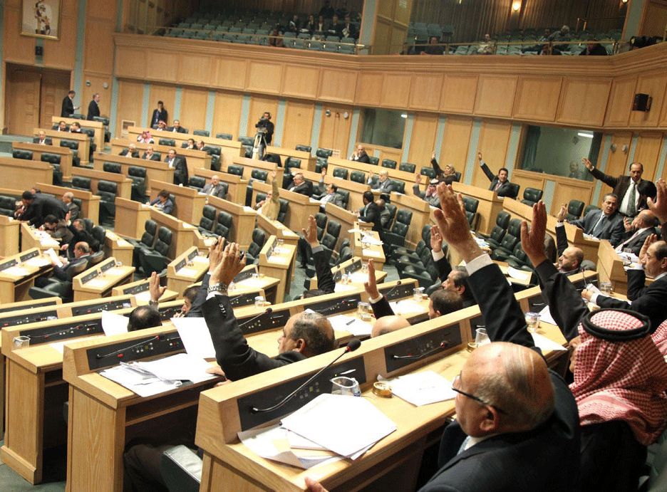 النواب يقر عدد وشروط مؤسسي الأحزاب