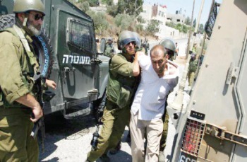 الاحتلال يواصل «العقاب الجماعي» ضد الخليل
