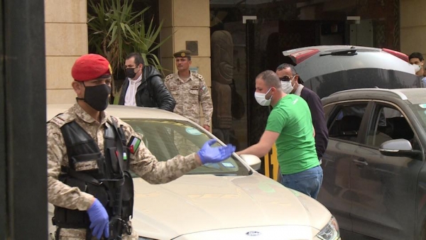 اخلاء محجورين صحيا من فنادق في عمان