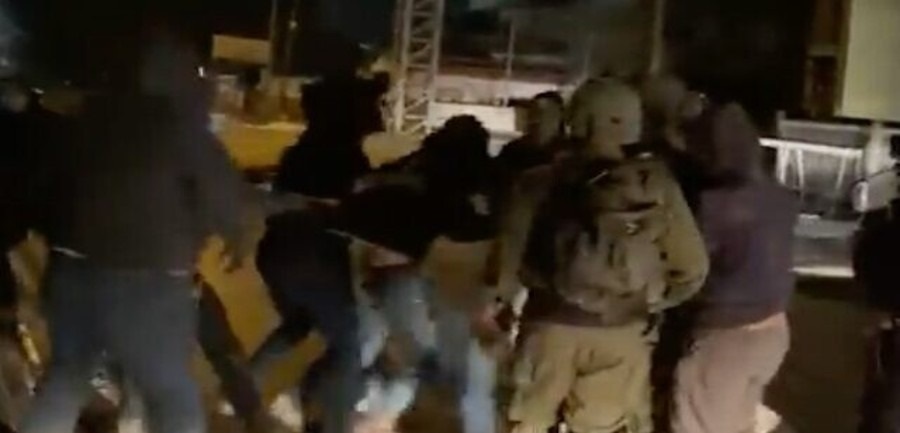 انتهاكات جيش الاحتلال وإرهاب مستوطنيه مستمرة: اعتقالات ومداهمات في الضفة والقدس