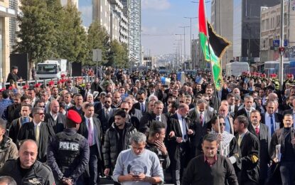 مسيرة حاشدة للمحامين دعما لفلسطين من امام قصر العدل الى مجمع النقابات المهنية في عمان